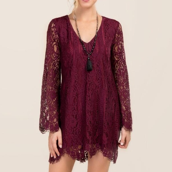 Francesca's Collections Dresses & Skirts - Francesca's | Carson Lace Bell Sleeve Shift Dress